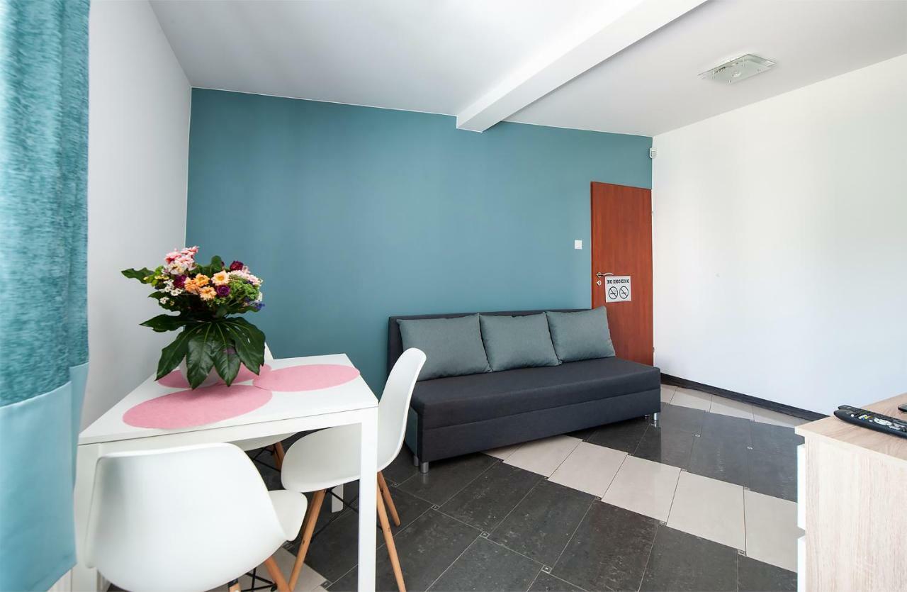 Port-Lodz Apartment By Pinpoint Exterior foto